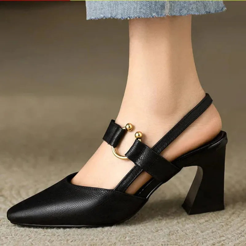 Black / 9