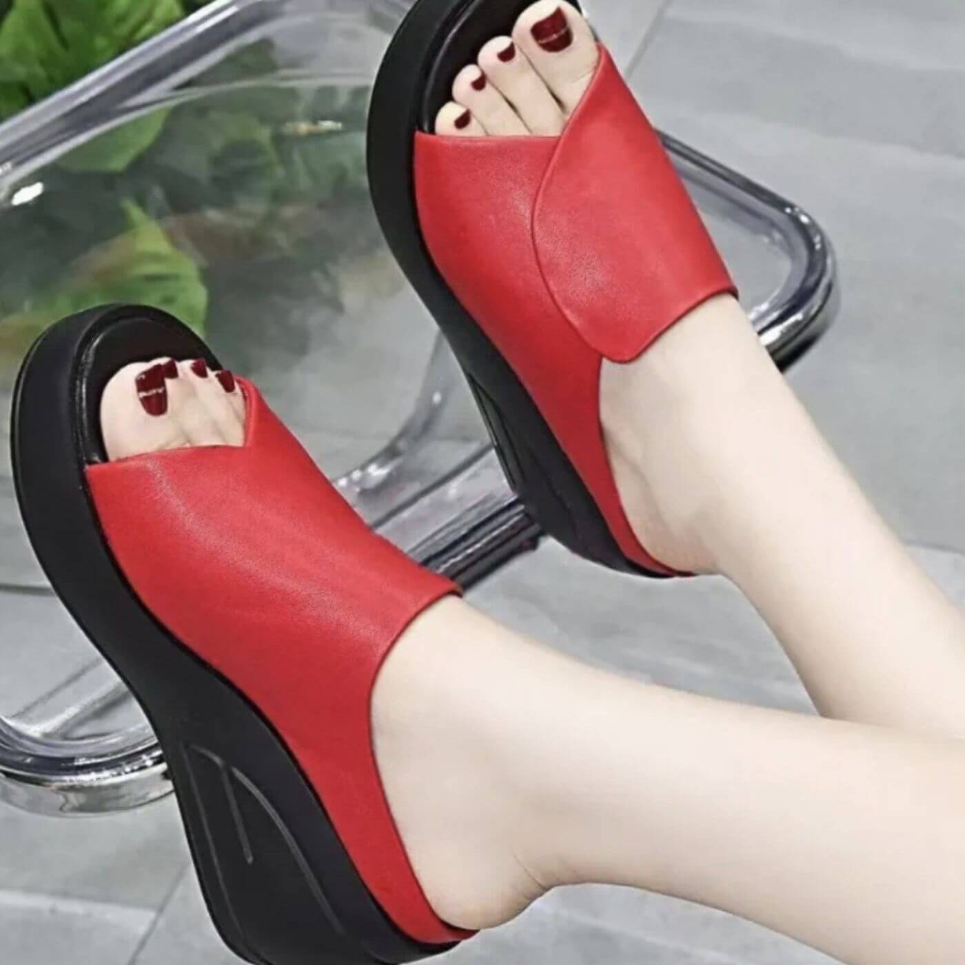 Red / 11 US